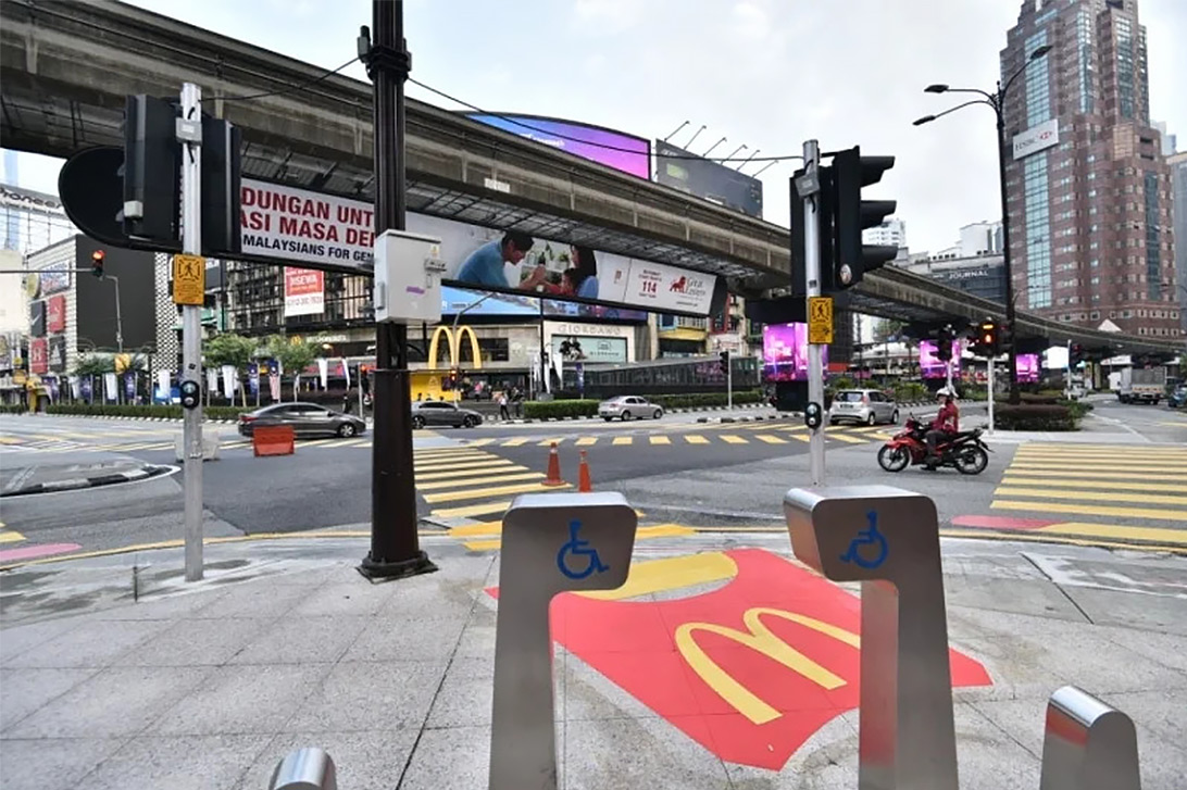 Przejście dla pieszych jako frytki z McDonald’s